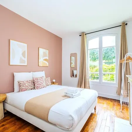 Apartament Grand Chaleureux A Puteaux