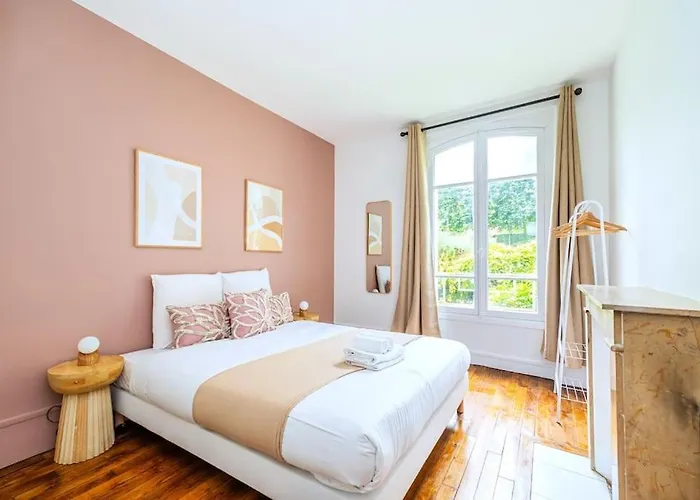 Apartament Grand Chaleureux A Puteaux