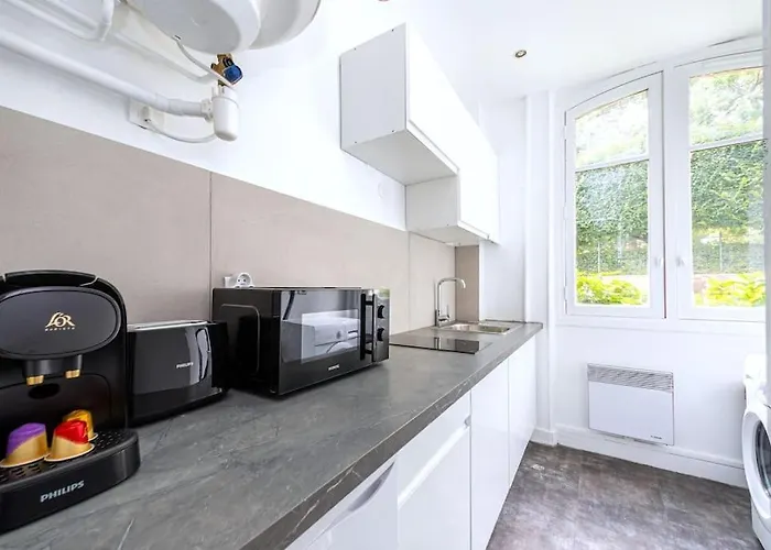 Apartament Grand Chaleureux A Puteaux